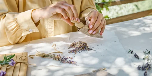 Zomerse doe-het-zelfideeën met tuinkruiden